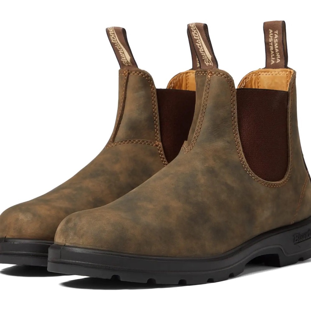 Blundstone 550 Chelsea Boots in Rustic Brown - Size 9